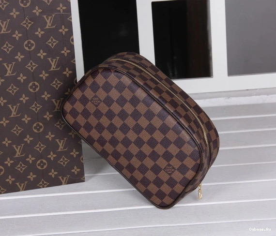 TOILETRY VUITTON BAG LOUIS 0120